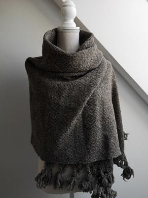 Handmade Natural Wool Rebozo Brown. Handmade Natural Wool Rebozo Brown.