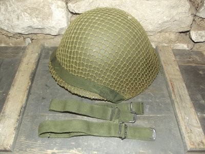 LOT DE 2 Jugulaires pour casque Anglais mark II mark IV tortue(stock après guerre).