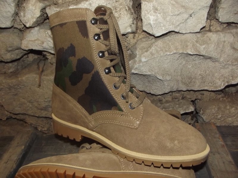 Rangers Militaire Suisse Femme. T 39.Bailly made in Switzerland neuves.