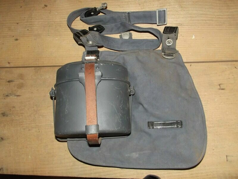 Brotbeutel ,gamelle,sangle de sac à pain.Reenactor Luftwaffe(Bundesgrenzschutz )