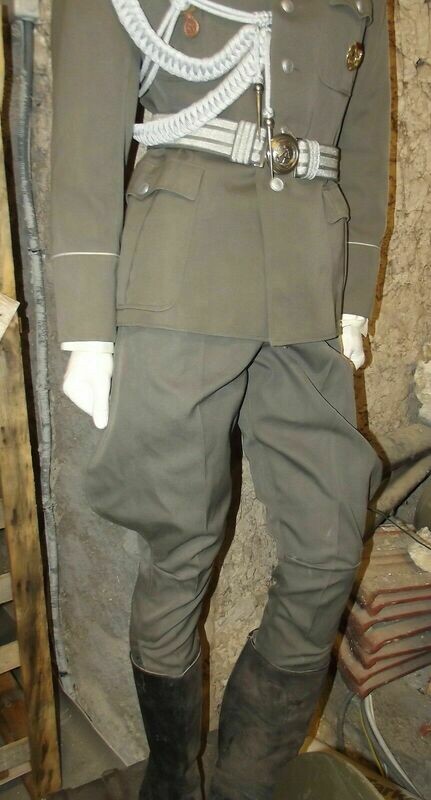 Pantalon Officier Est-Allemand NVA/DDR.armée de terre Taille 48=38 fr