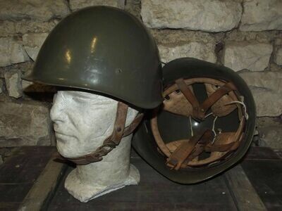Casque ssH 50/70 Hongrois ,Hungarian helmet . Guerre froide 1970.