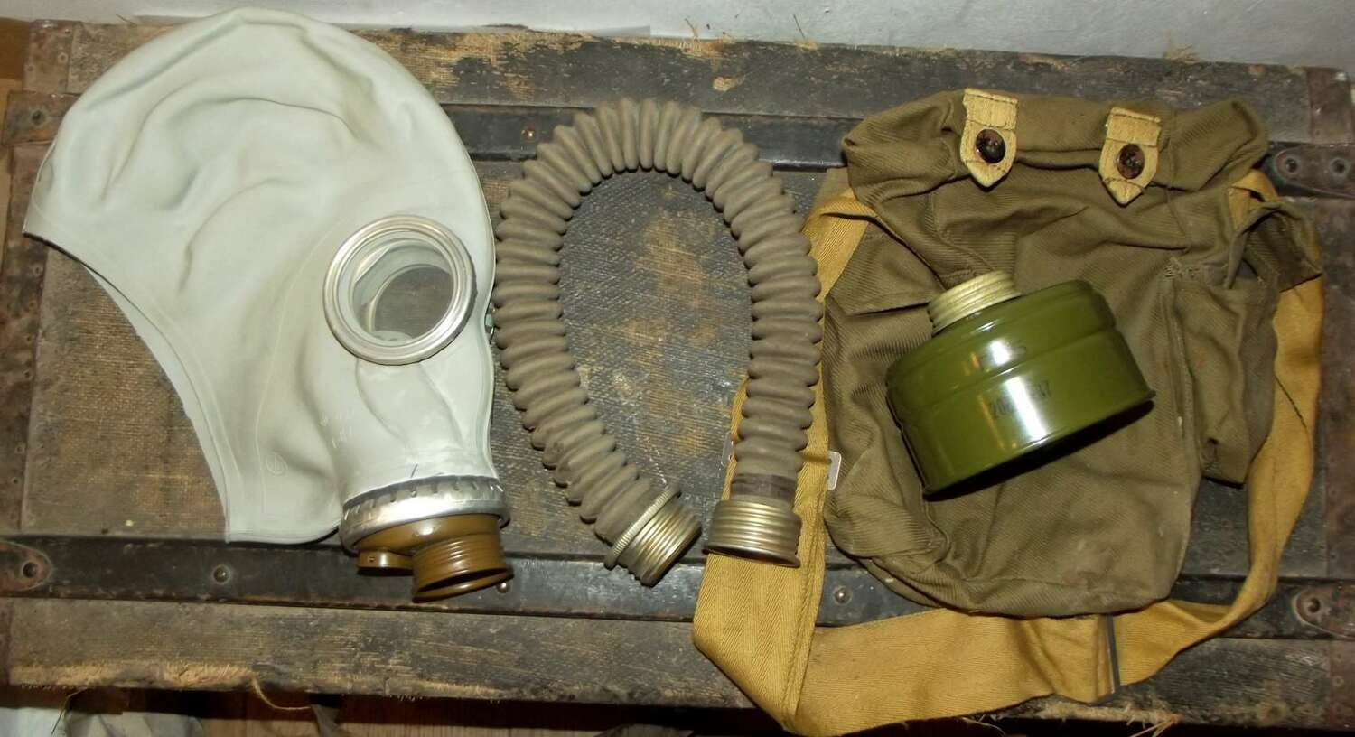 Masque à gaz militaire russe soviétique