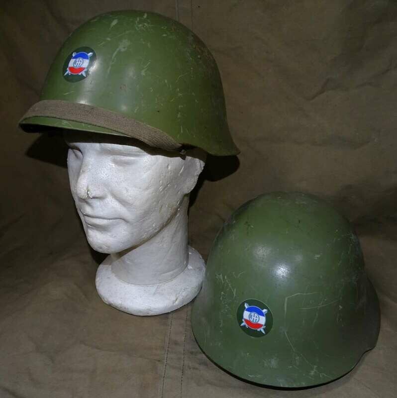 Casque Serbe  modèle 59 JA  (Yougoslavie,Guerre des Balkans) "Jugoslovenska Armija"