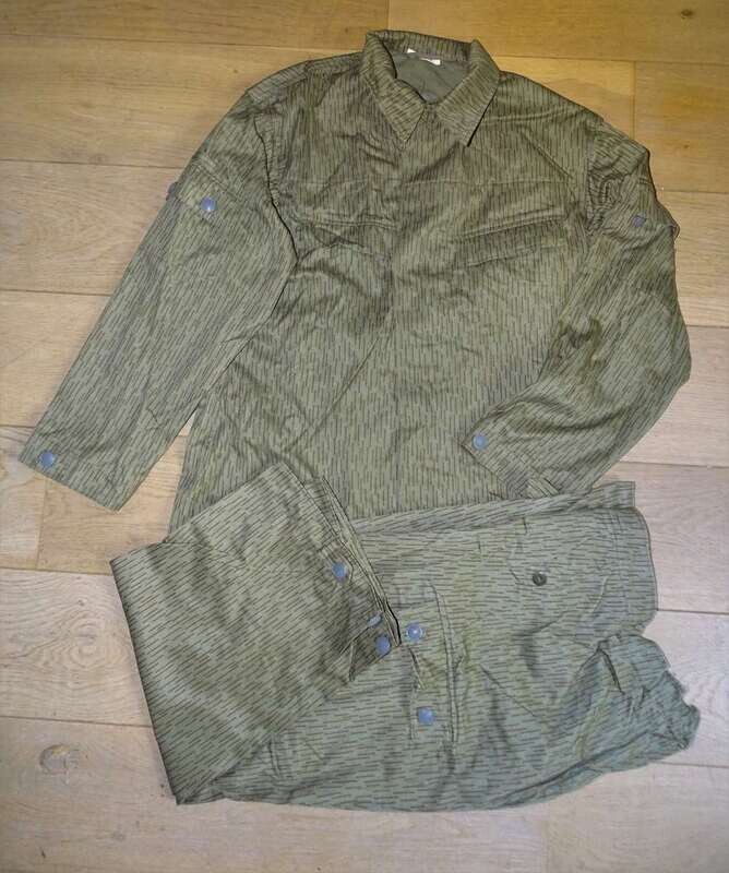 Veste et pantalon NVA Strichtarn Est-Allemand DDR neuf de stock ,1970's Taille 48