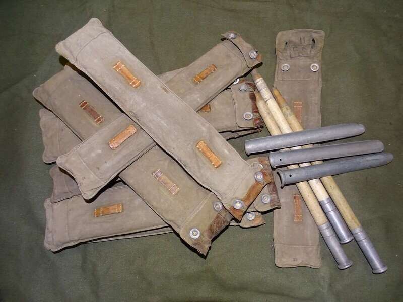 Set piquets et mât tente Zeltbahn Suisse.  Rare modèle Truppenfahrrad /ordonnanz fahrrad(Cycliste ) 1941-42