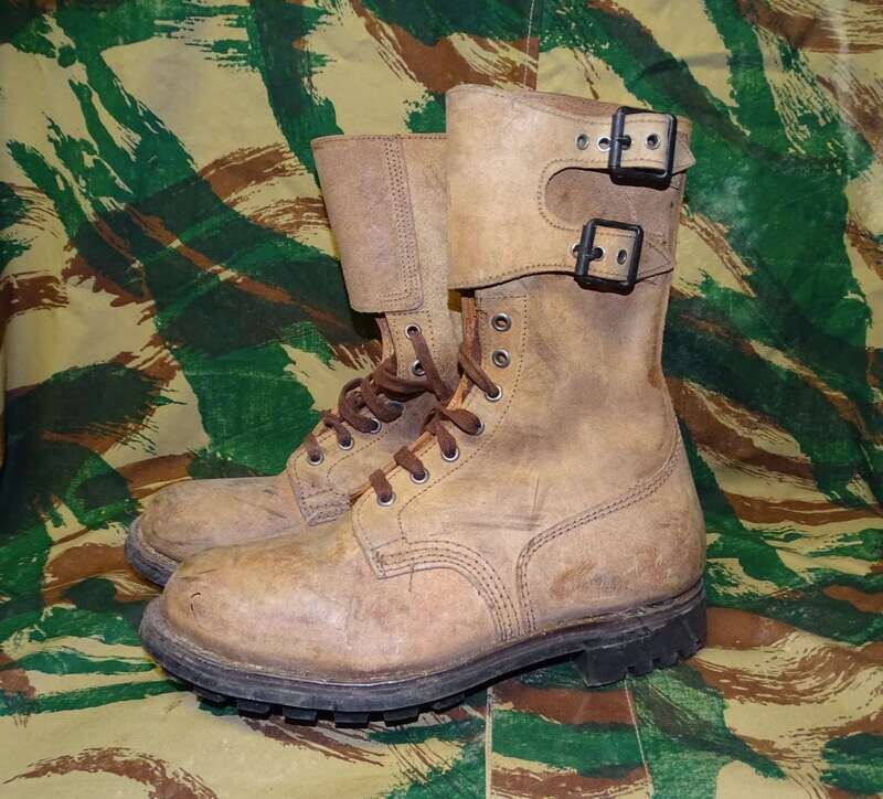 Rangers Française modèle 52 ou 61 cuir marron Taille 40