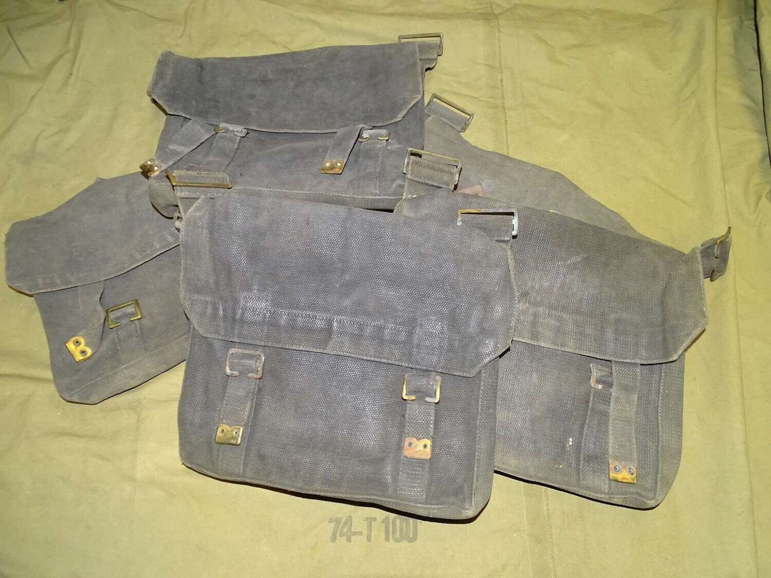 Small pack  couleur bleu navy ,vintage