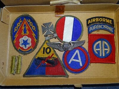 Lot Patch ET Insignes US WW2 dont 82nd Airborne de grenier