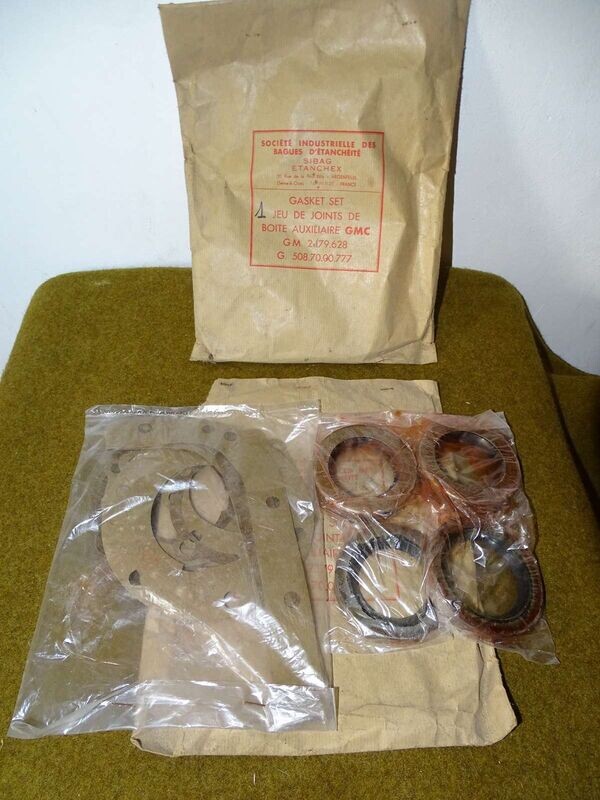 GMC CCKW  Pochette joints boite de transfert . Stock NOS.