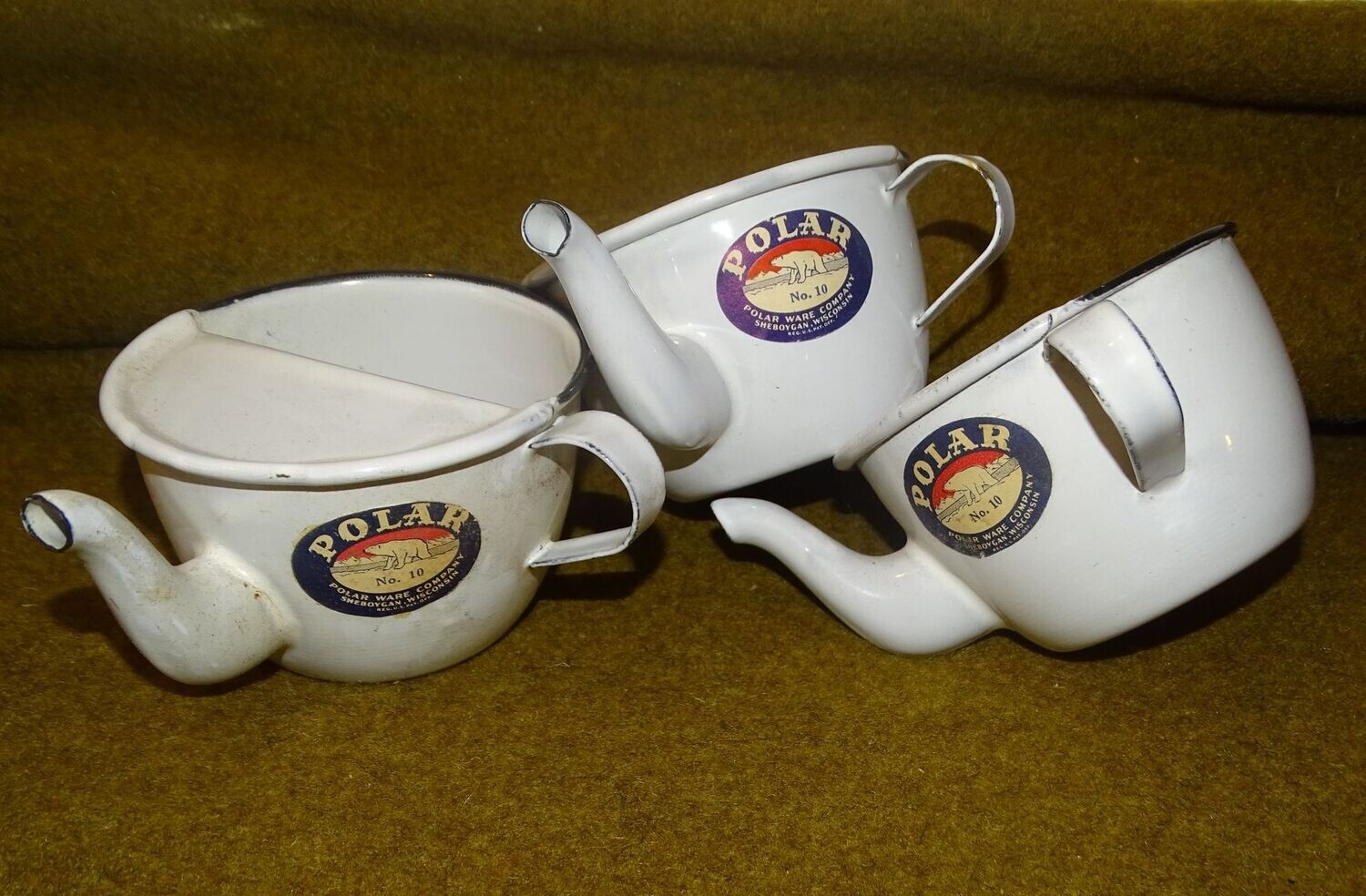 Tasse en émail POLAR Medical US  ww 2 .