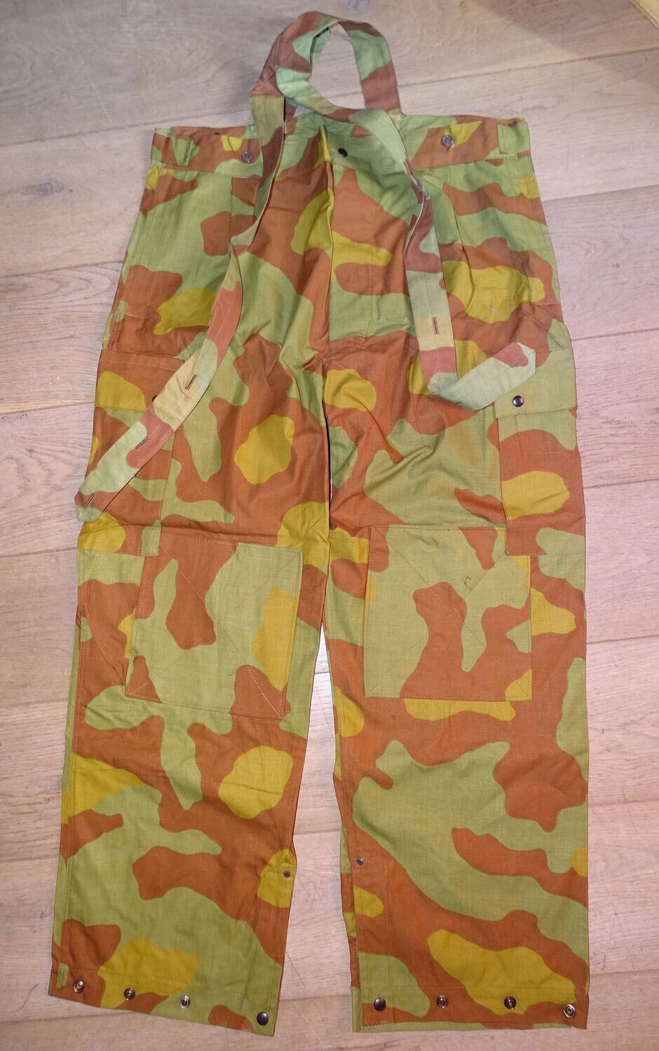 Pantalon Parachutiste italien 1970's"San Marco "  stock nos.