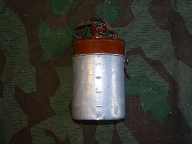 Gourde Armée  Suisse émail rouge 1916