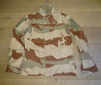 Veste  Français F 3  Désert Daguet  104 m