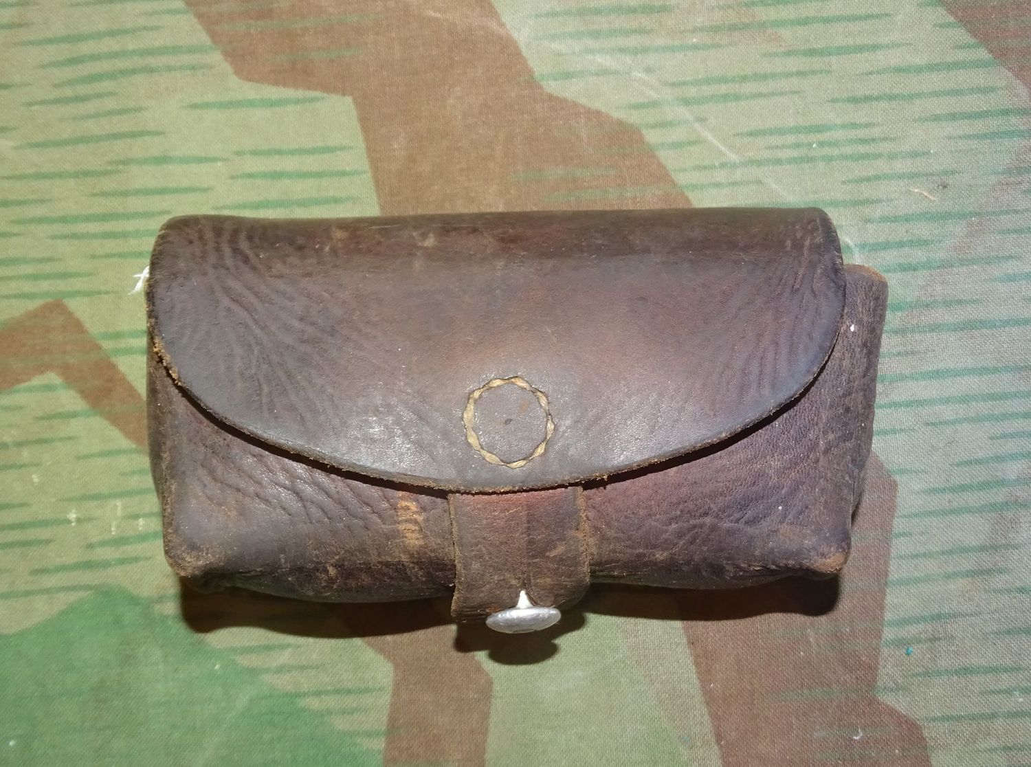 Rare Trousse à matériel, entretien Luger  parabellum P06, P06/24 Suisse ou révolver 1882/29.Suisse .1916