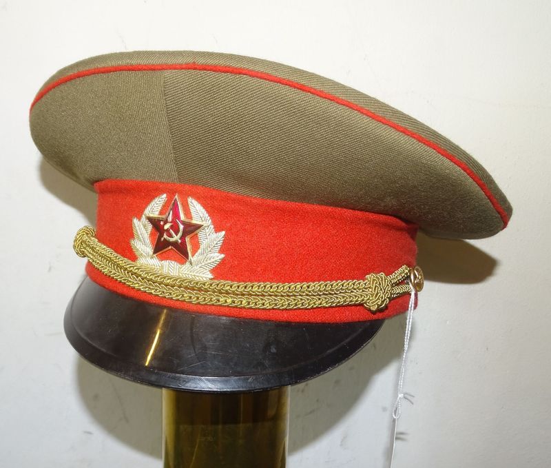 Casquette  Russe  d'un musicien des coeurs de l'Armée Rouge.