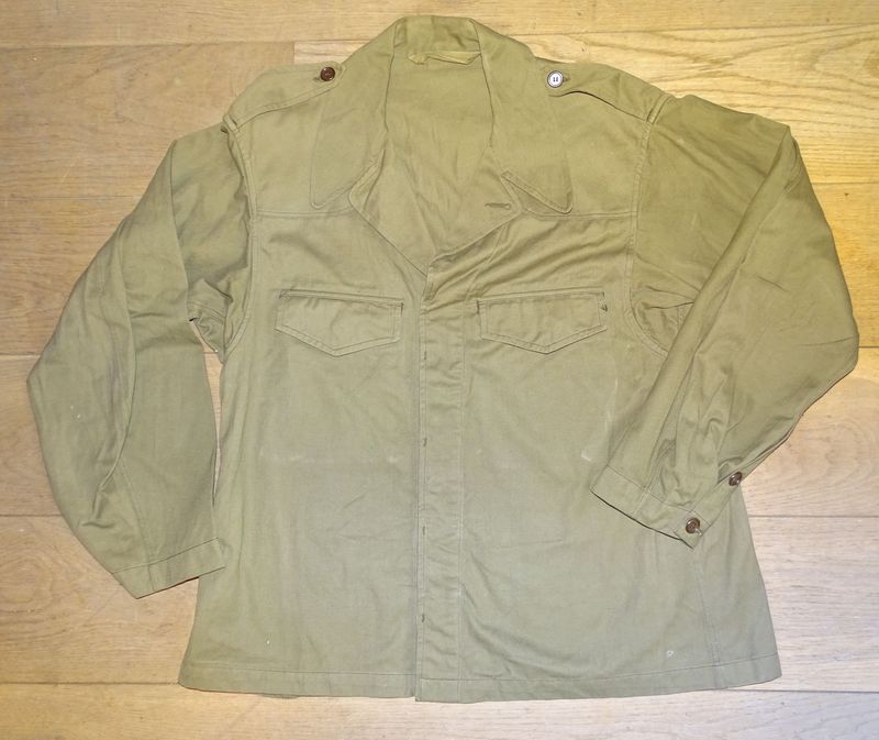 Veste TTA 47 Allégée ,renfort d'épaule  taille 26 stock N.O.S