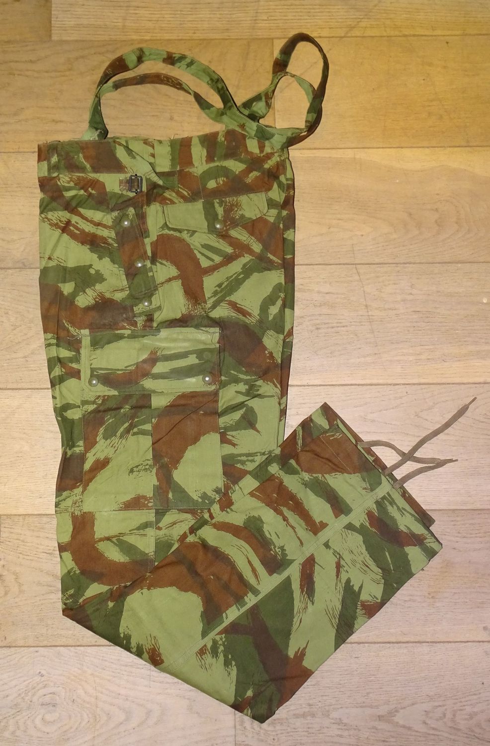 Pantalon Parachutiste Modèle 56 – 1er Modèle – Rarissime, Neuf de Stock – Guerre d’Algérie TAP