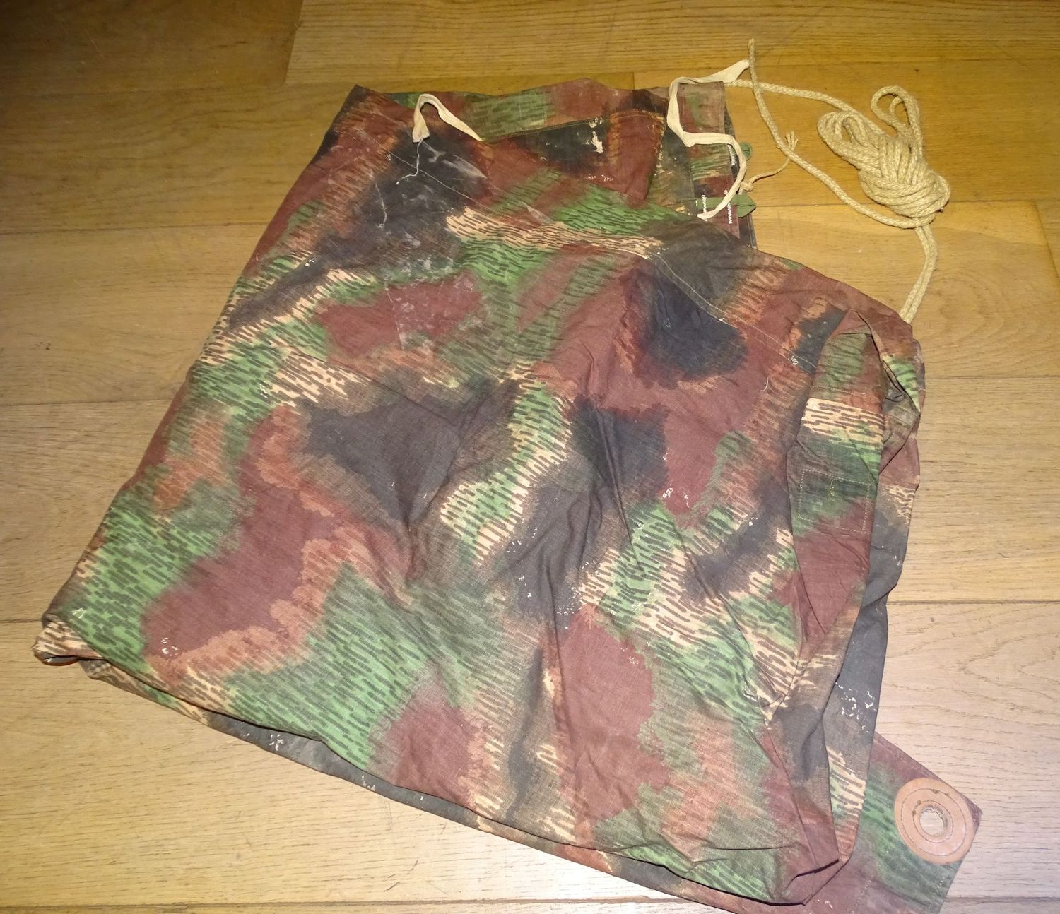 Zeltbahn Tchèque Garde-Frontière Rare, Camouflage flou, Très Bon État