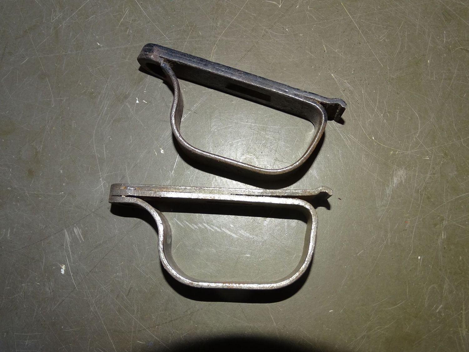 Lot de 2 pontets MAS 36 2e type, post-1945