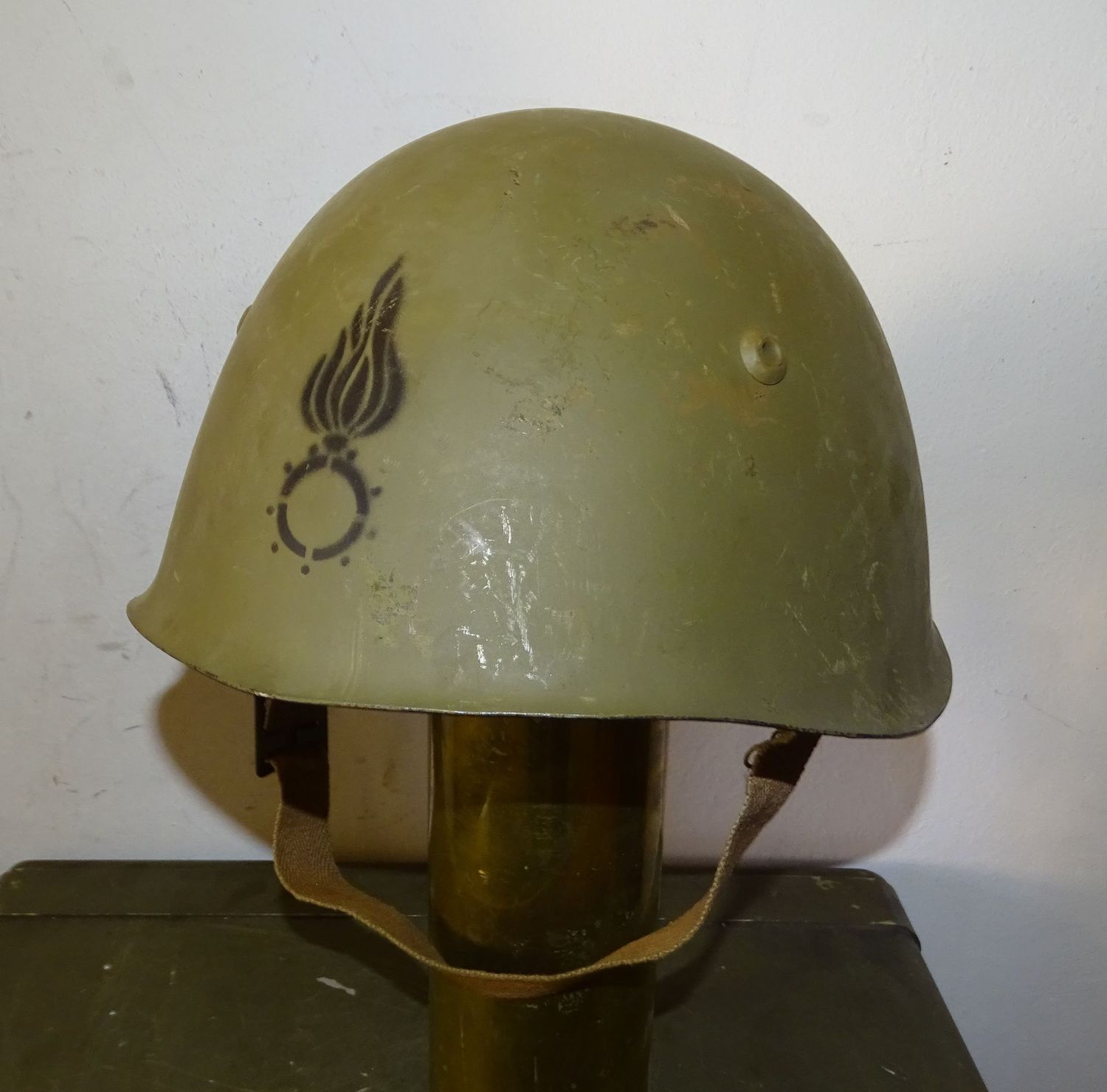 : Casque Italien M33/47 Post-Guerre, Insigne d'Origine cavalerie , Taille 59