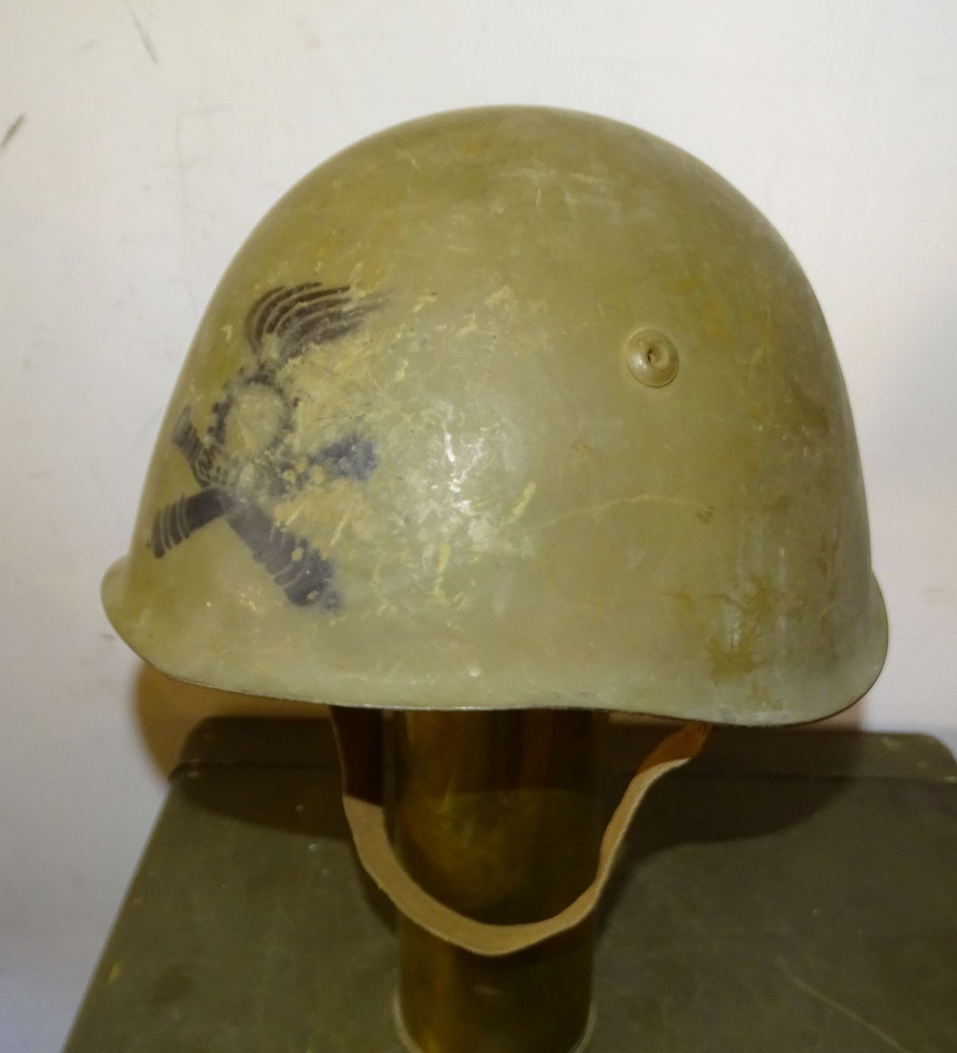 Casque Italien M33/47 Post-Guerre, Insigne d'Origine  , Taille 59