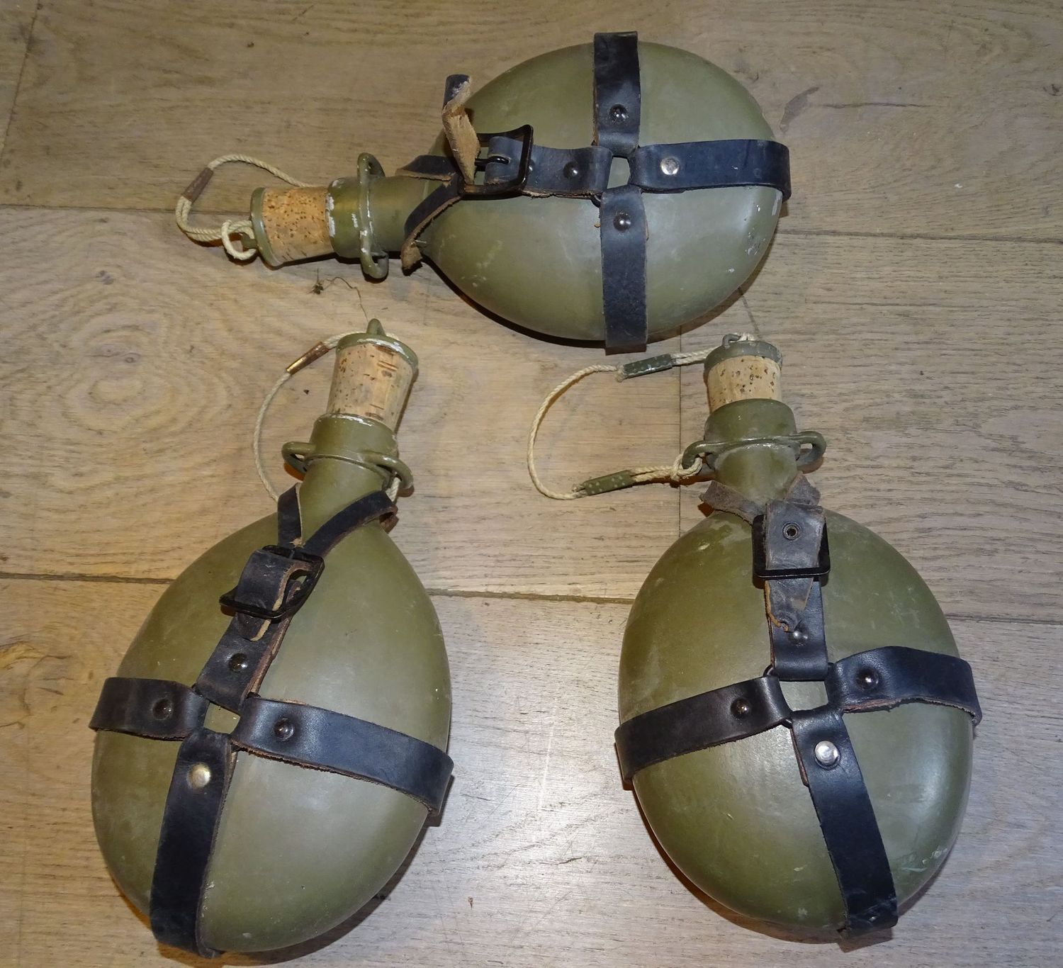 Lot de 3 gourdes vintage tchèques années 50/60 – Style scoutisme