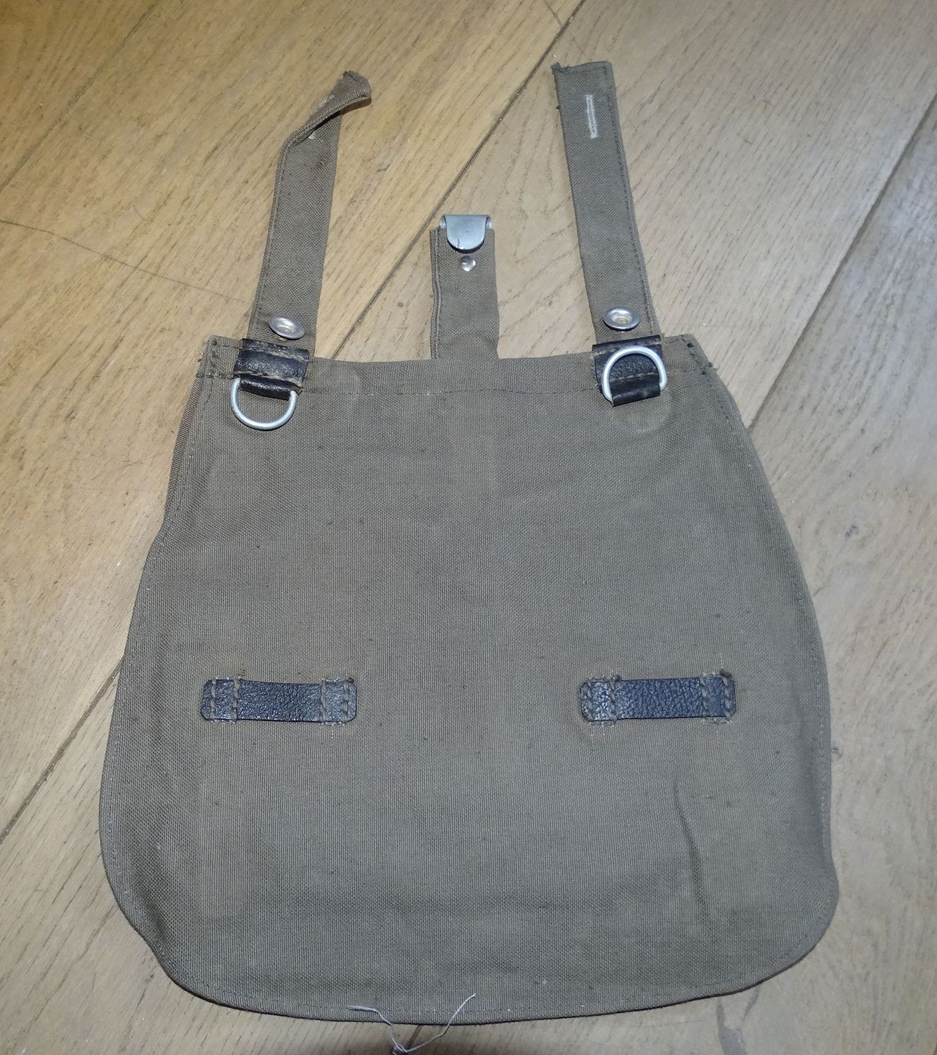 Brotbeutel DRK DDR années 60, style Wehrmacht.