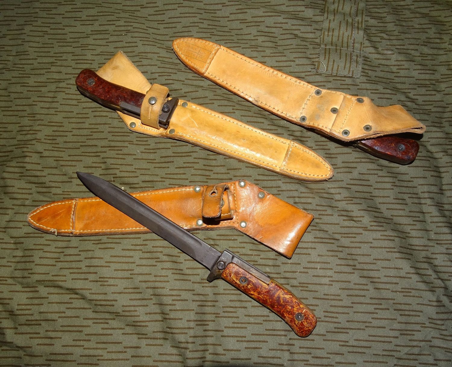 Baionnette VZ-58 originale pour fusil de combat tchèque - Époque communiste, bon état