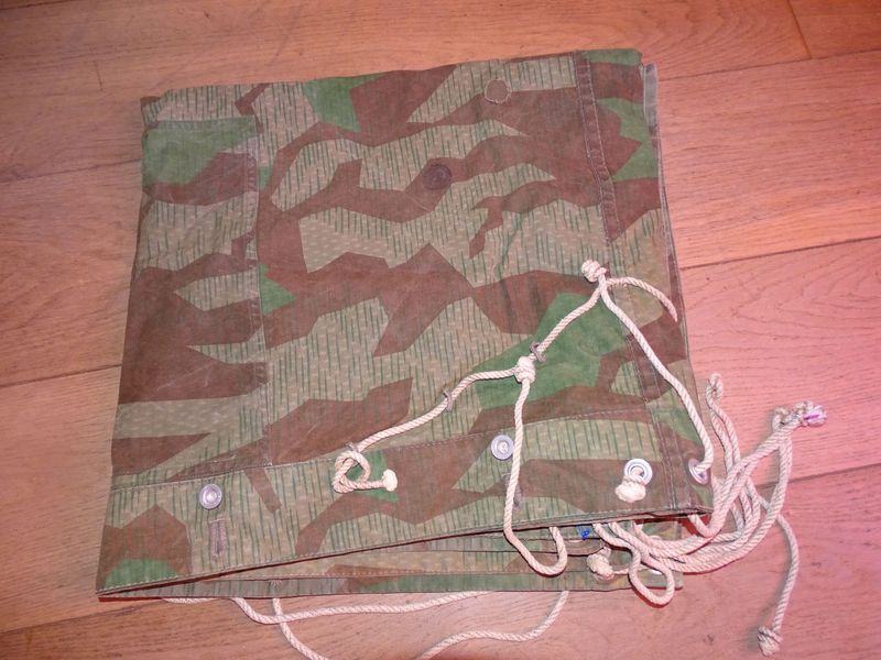 Poncho Zeltbahn Suisse Seconde Guerre Mondiale - Coupe Carrée Réglementaire - Surplus Militaire d'Époque Poncho Zeltbahn Suisse Seconde Guerre Mondiale - Coupe Carrée Réglementaire - Surplus Militaire d'Époque