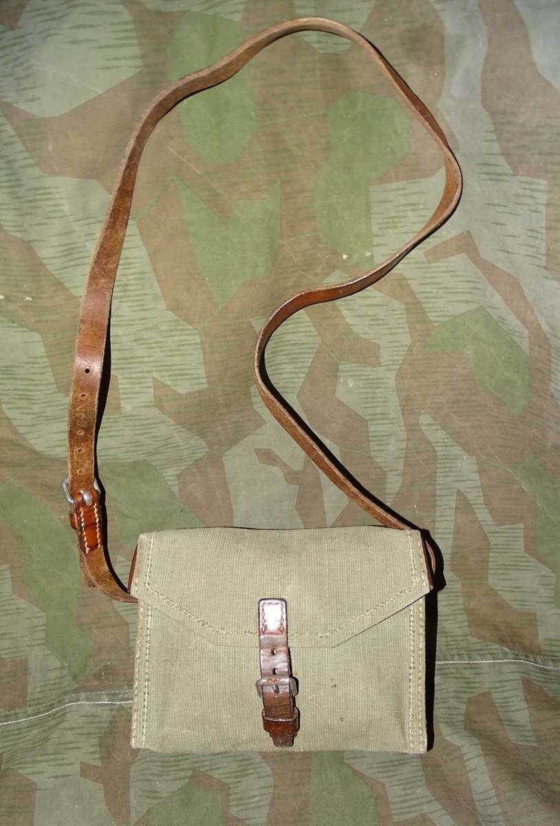 Sac  pionnier Suisse  toile et cuir 1940-1955 occasion  bon état.