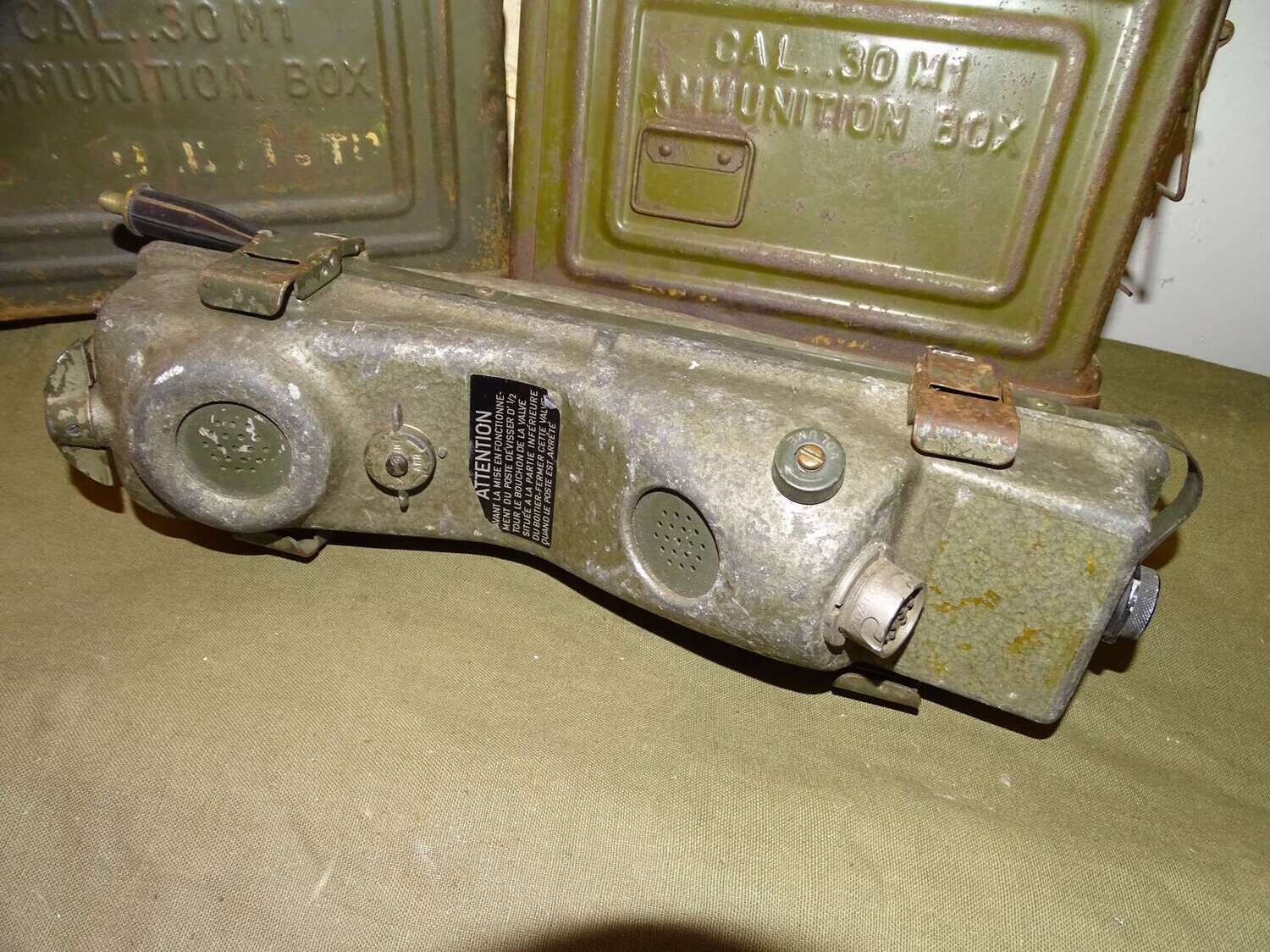 Téléphone de Campagne PP8 Téléphone de Campagne PP8 "Banane" Armée Française – Années 60