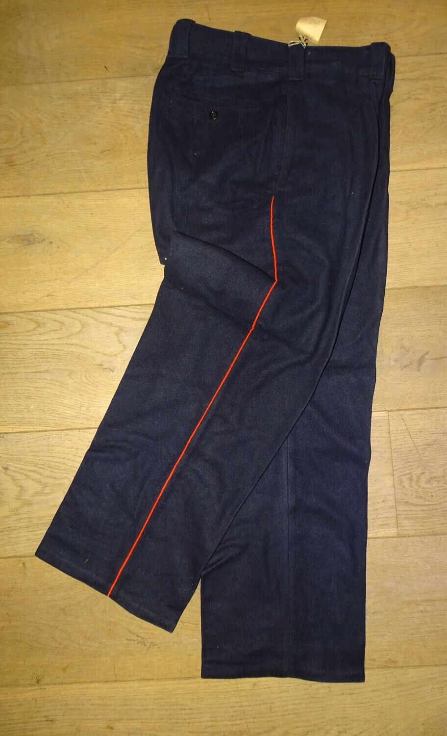 Pantalon Laine passepoil rouge Taille 38 Pantalon Laine passepoil rouge Taille 38