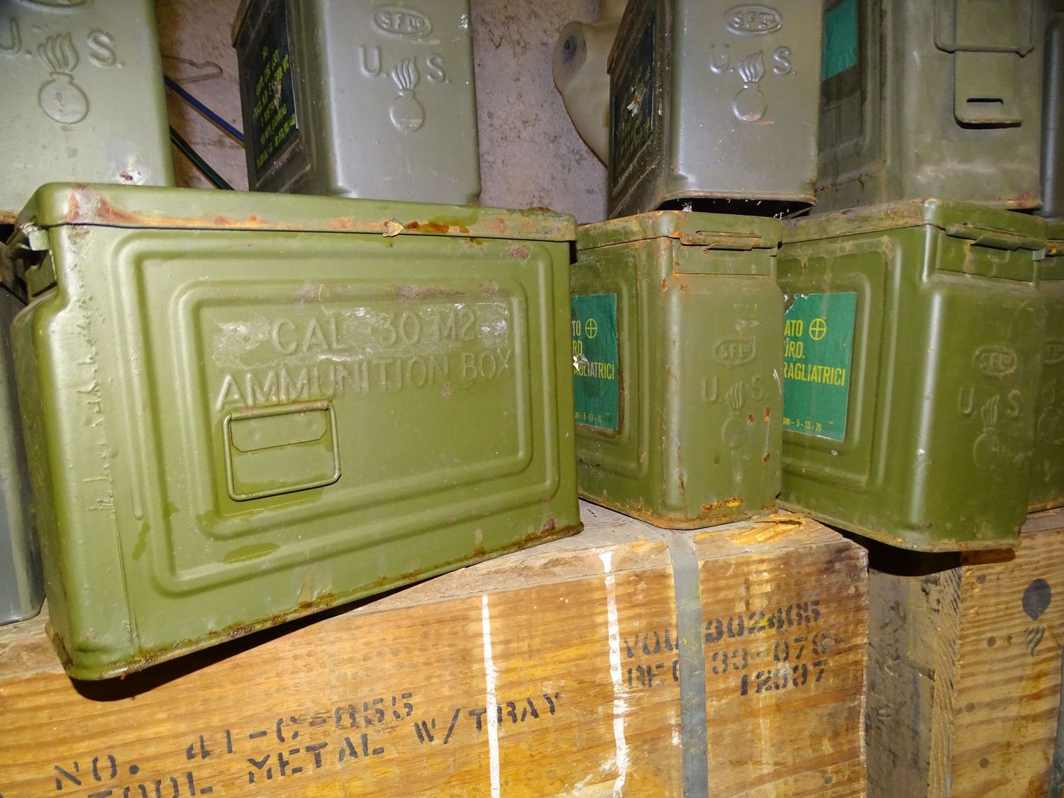 Caisse Munition US CALIBRE 30 WW 2 Stock. Caisse Munition US CALIBRE 30 WW 2 Stock.