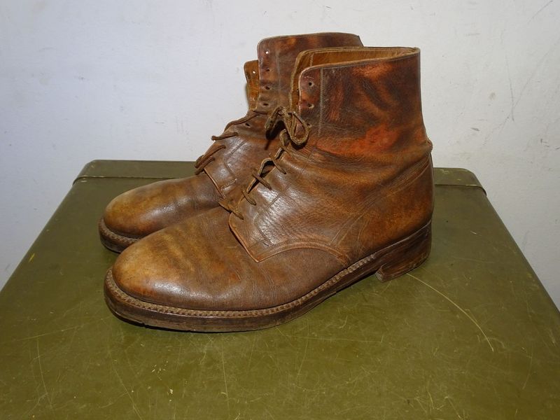 Chaussures Cuir Fauve Officier Type Grande Guerre – Bon état – T.42/43