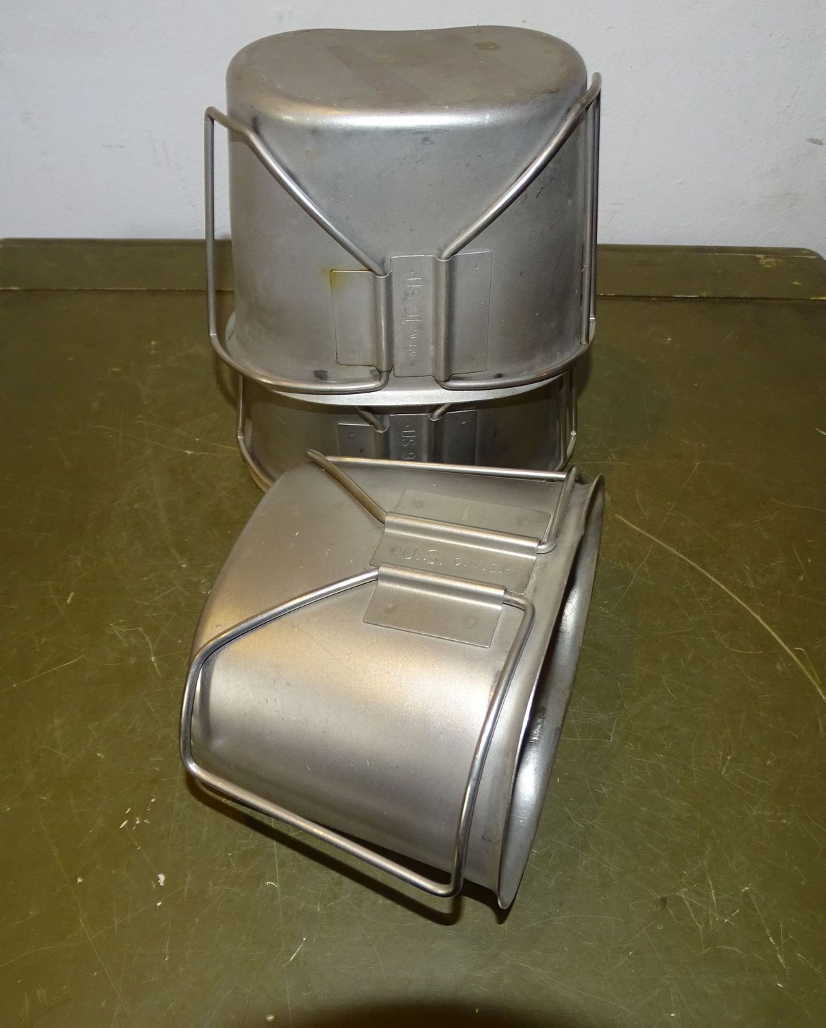 Quart de gourde US inox armée américaine Vietnam-1991 – Bon état Quart de gourde US inox armée américaine Vietnam-1991 – Bon état