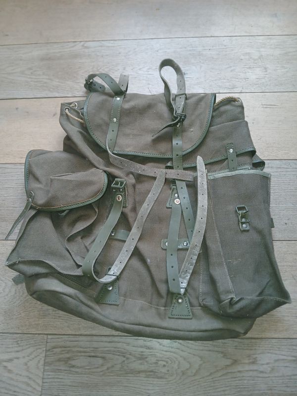 Sac à dos Bergam armée française . Sac à dos Bergam armée française .