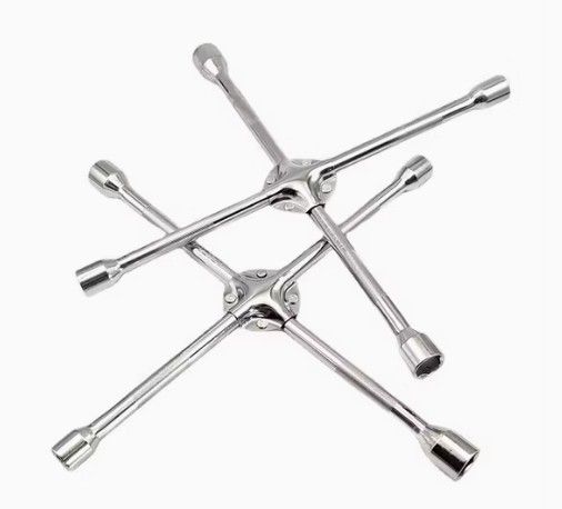 HEAVY DUTY CHROME 4-WAY WHEEL SPANNER WITH RE-INFORCED CENTER