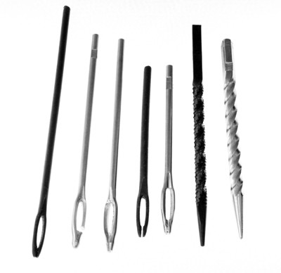 TUBELESS TOOL INSERTION NEEDLE
