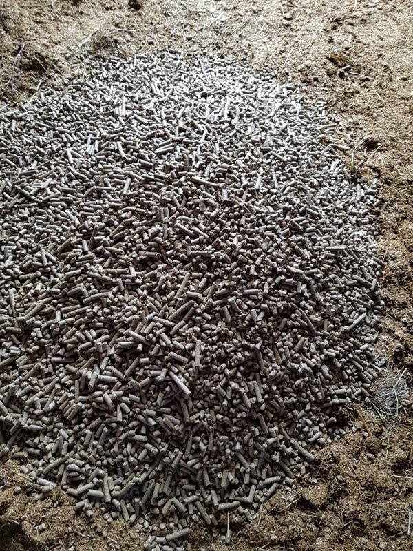 6 Sack Weizen-Strohpellets, a´15 kg in Kunststofffolie, Preis auf Anfrage