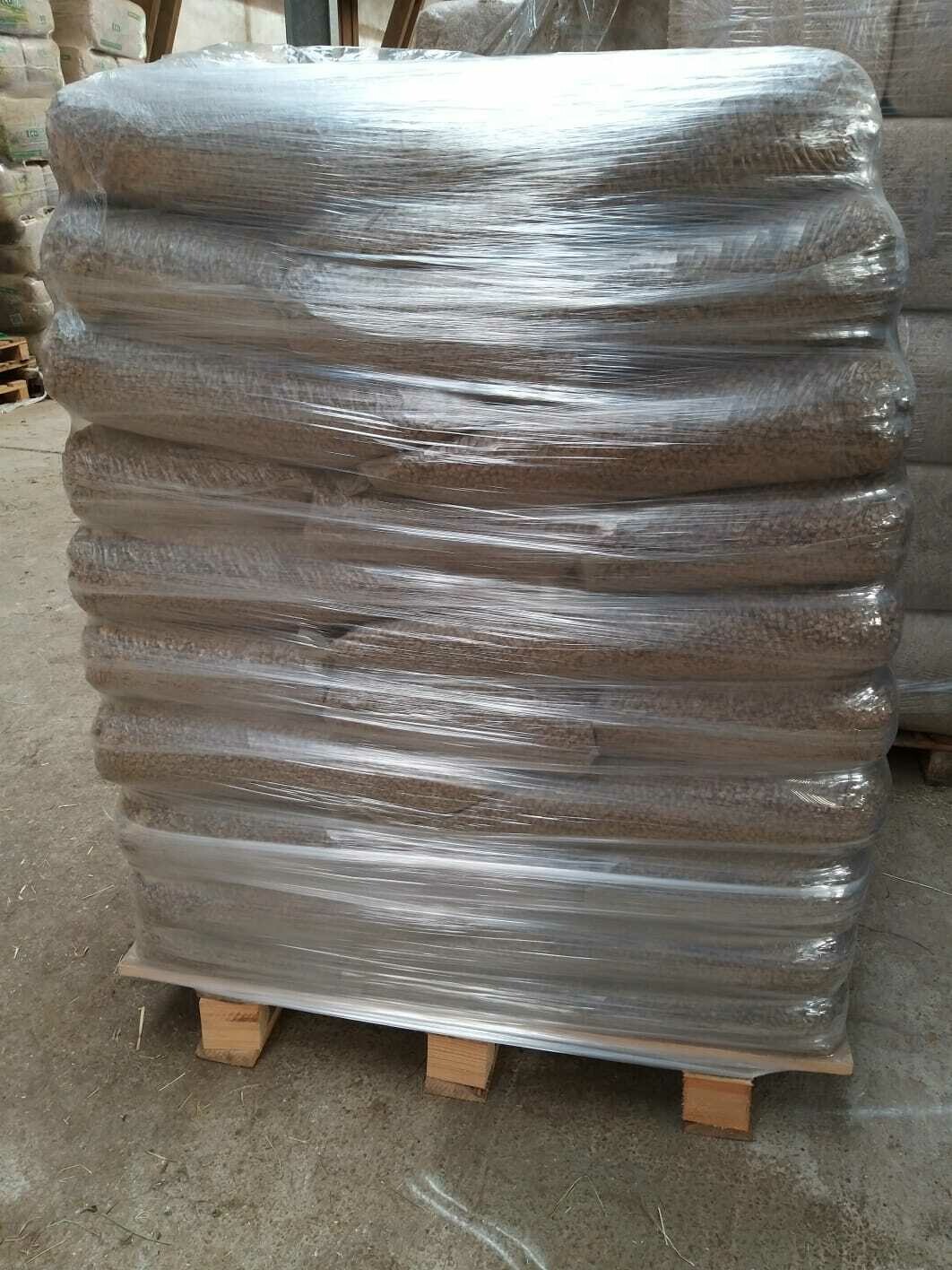 20 Säcke  Weizen-Strohpellets, a´15 kg, Durchmesser 8 mm, Preis auf Anfrage