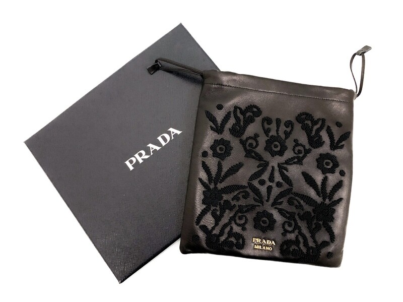 PRADA bustina in pelle ricamata