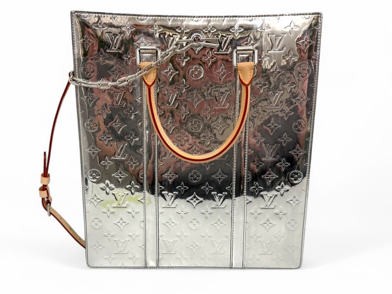 LOUIS VUITTON Sac Plat Miroir