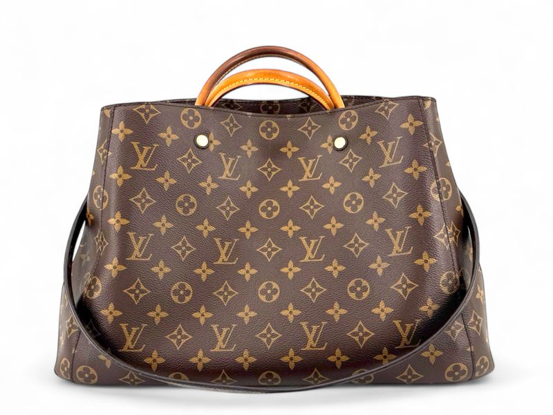 LOUIS VUITTON Montaigne MM