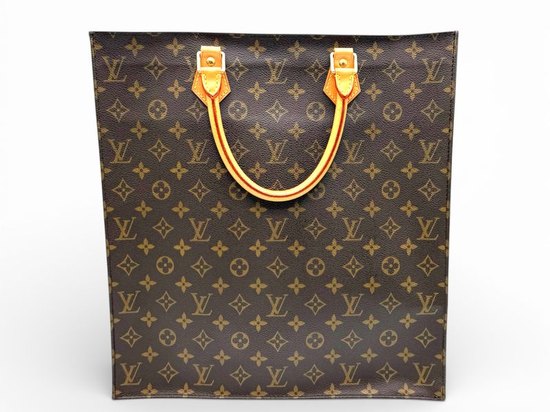 LOUIS VUITTON Sac Plat