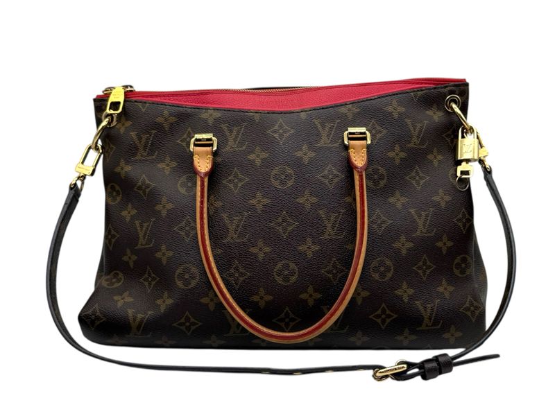 LOUIS VUITTON Pallas MM