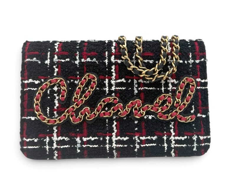 CHANEL Wallet On Chain