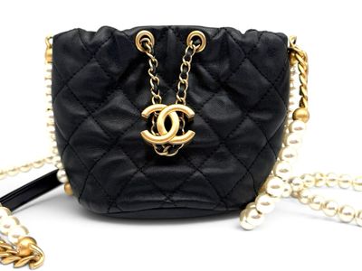 CHANEL Mini About Pearls CHANEL Mini About Pearls