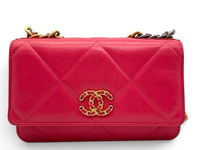 CHANEL Wallet On Chain 19 CHANEL Wallet On Chain 19