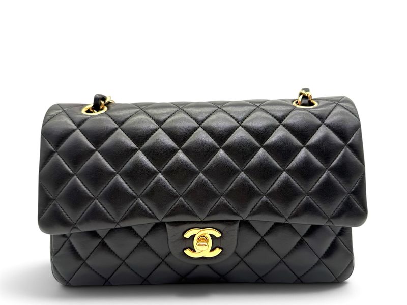 CHANEL Timeless 11.12 medium catena Gold
